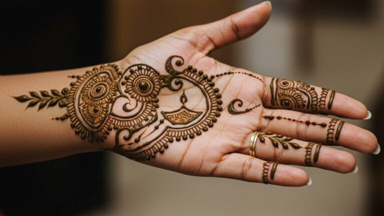 Indo-Arabic Rose Finger Design