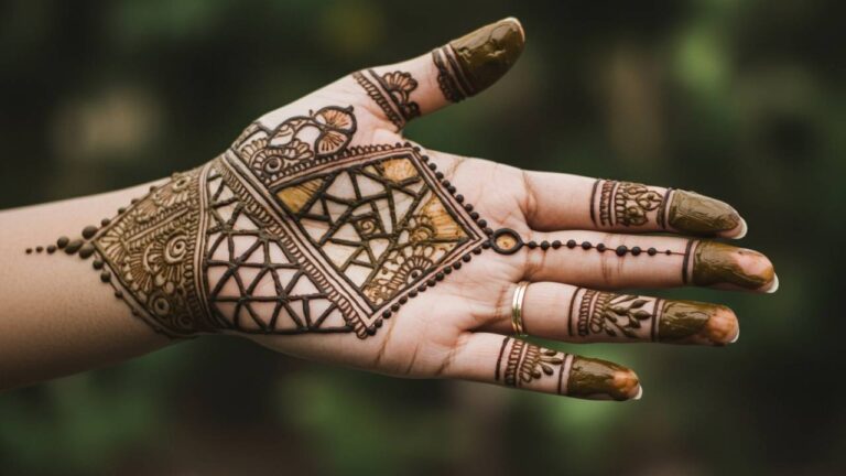 Minimal Rose Finger Drops