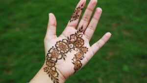 Front Hand Mehndi Design
