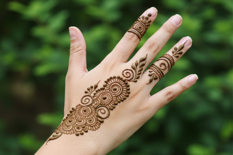Sunflower Crown Mehndi