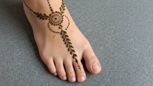 Statement Toe Mandala Mehndi