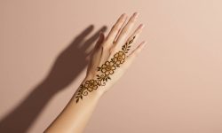 Diagonal Leafy Trails