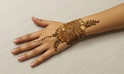 Dotted Leaf Cascade Mehndi