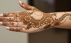 Floral Crest Line Mehndi