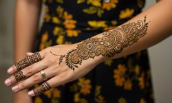 Floral Spiral Stem Mehndi