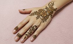 Intricate Palm Crest.Simple Design