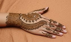 Palm Grace Spiral Mehndi.Simple Design