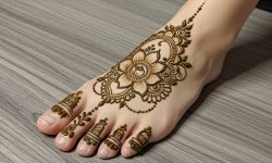 Simple Petal Liner Mehndi